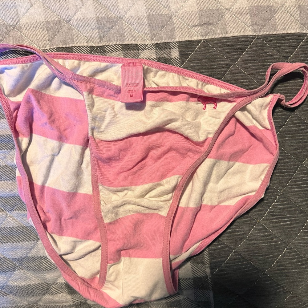 Vintage Victoria’s Secret pink double string bikini 2005